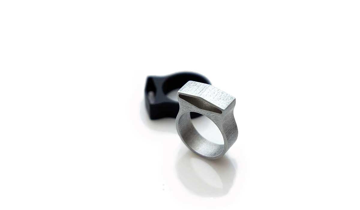 Fashion Rings in black or polished aluminum ring R1 r2 